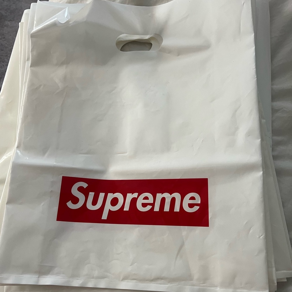 SUPREME bags